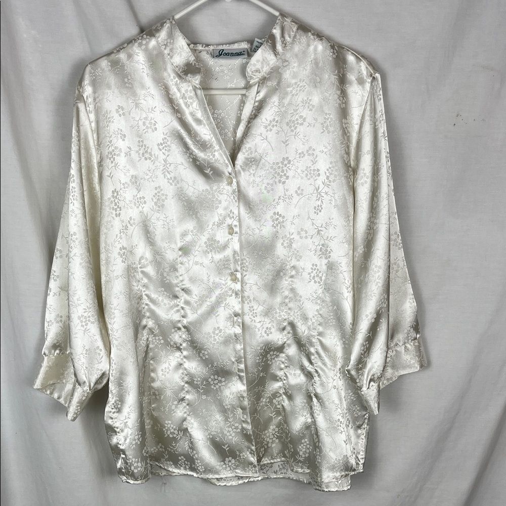 Vintage Joanna Cream Floral 3/4 Sleeve Button Up Blouse